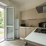Moderno E Spazioso, A Due Passi Dal - Pet Friendly Apartment Longone al Segrino