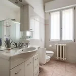 Large And Modern - Parking And Balcony - Nearby * Longone al Segrino