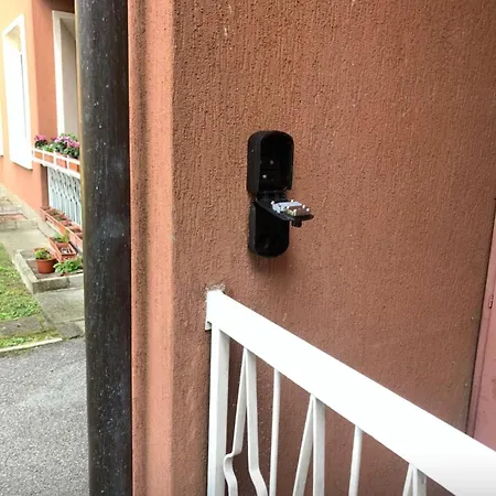 Large Modern - & Bellagio Nearby - With Parking & Balcony Appartamento