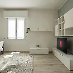 Moderno E Spazioso, A Due Passi Dal - Pet Friendly Apartment Longone al Segrino