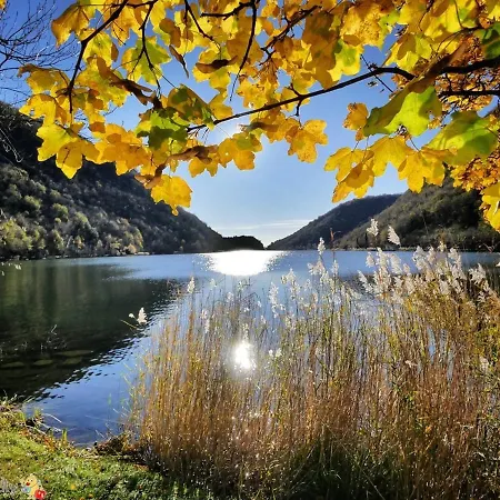 Large Modern - & Bellagio Nearby - With Parking & Balcony Appartement