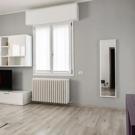 Moderno Spazioso E A 2 Passi Dal Apartamento Longone al Segrino