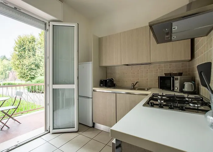 Moderno E Spazioso, A Due Passi Dal - Pet Friendly Apartment Longone al Segrino